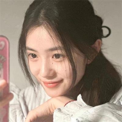 拥抱大白熊